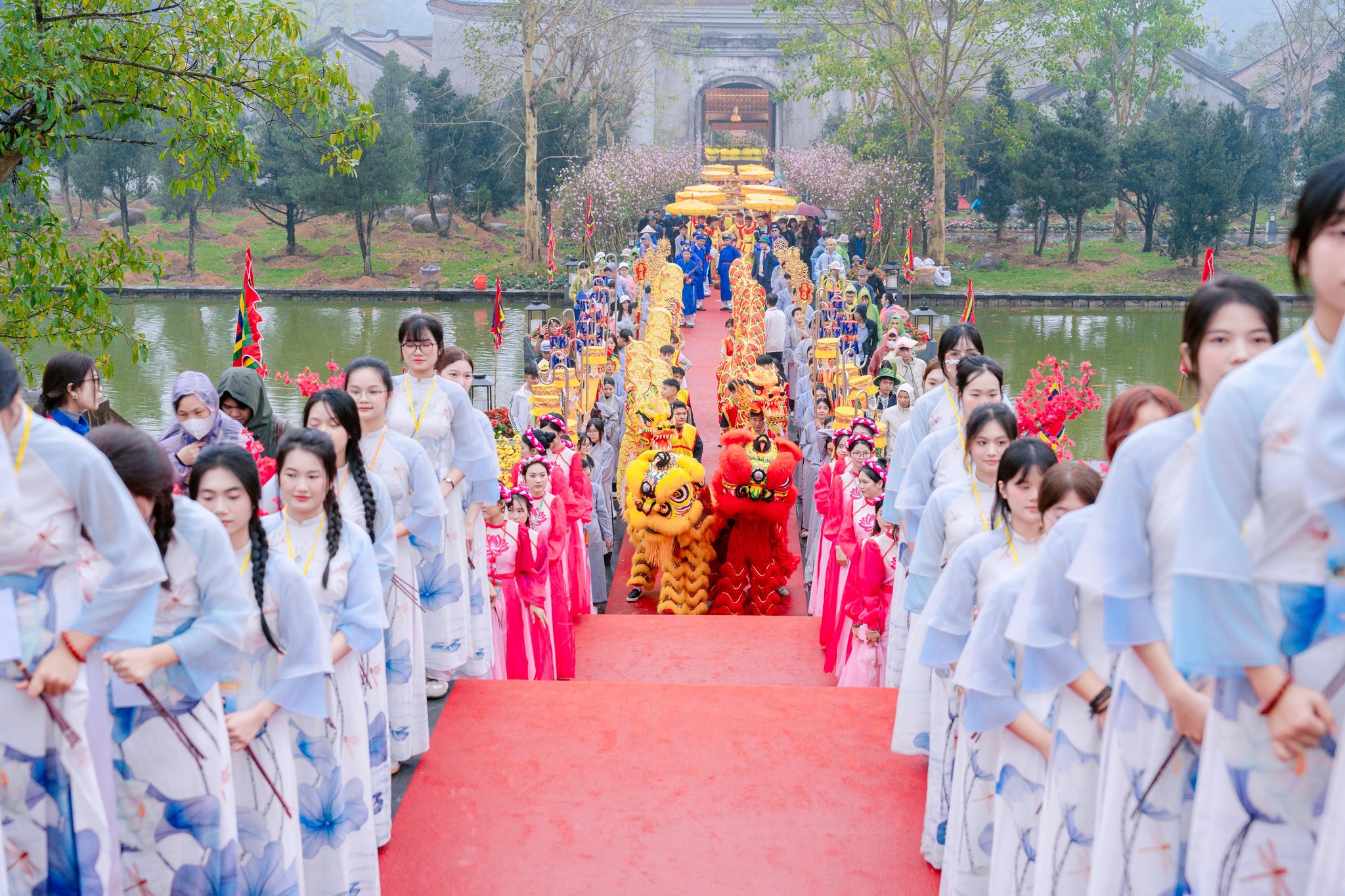 Tưng bừng lễ khai hội xuân Yên Tử 2026 