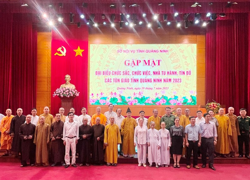 Sở Nội vụ tỉnh Quảng Ninh gặp mặt các chức sắc, chức việc, nhà tu hành và tín đồ các tổ chức tôn giáo trên địa bàn tỉnh 