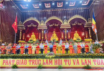 Lễ gắn biển Cung Trúc Lâm Yên Tử chào mừng 60 năm ngày thành lập tỉnh Quảng Ninh