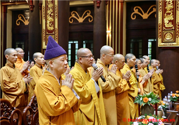 Trang nghiêm lễ cầu nguyện quốc thái dân an tại non thiêng Yên tử